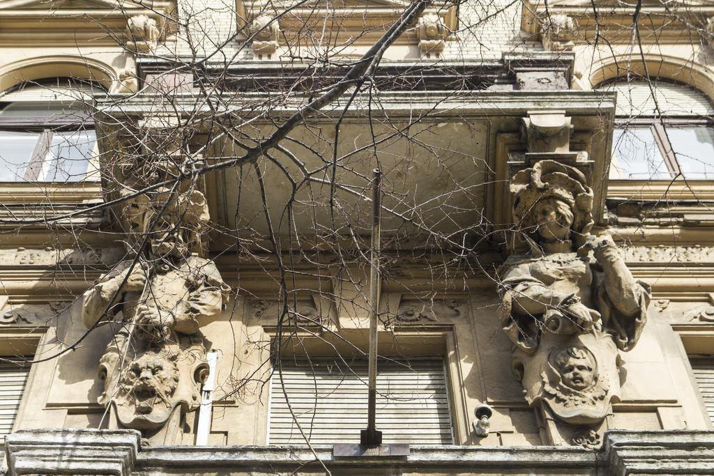 Authentic Grand Boulevard Budapeste Exterior foto